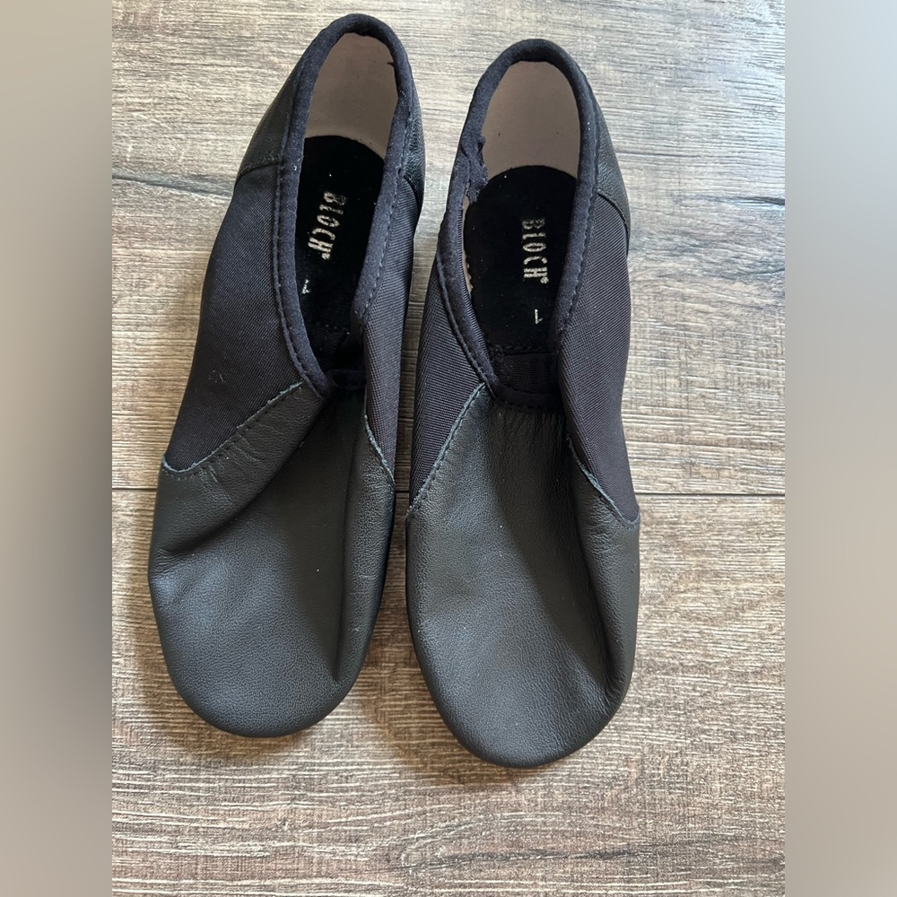 Bloch child jazz does size 1 black
